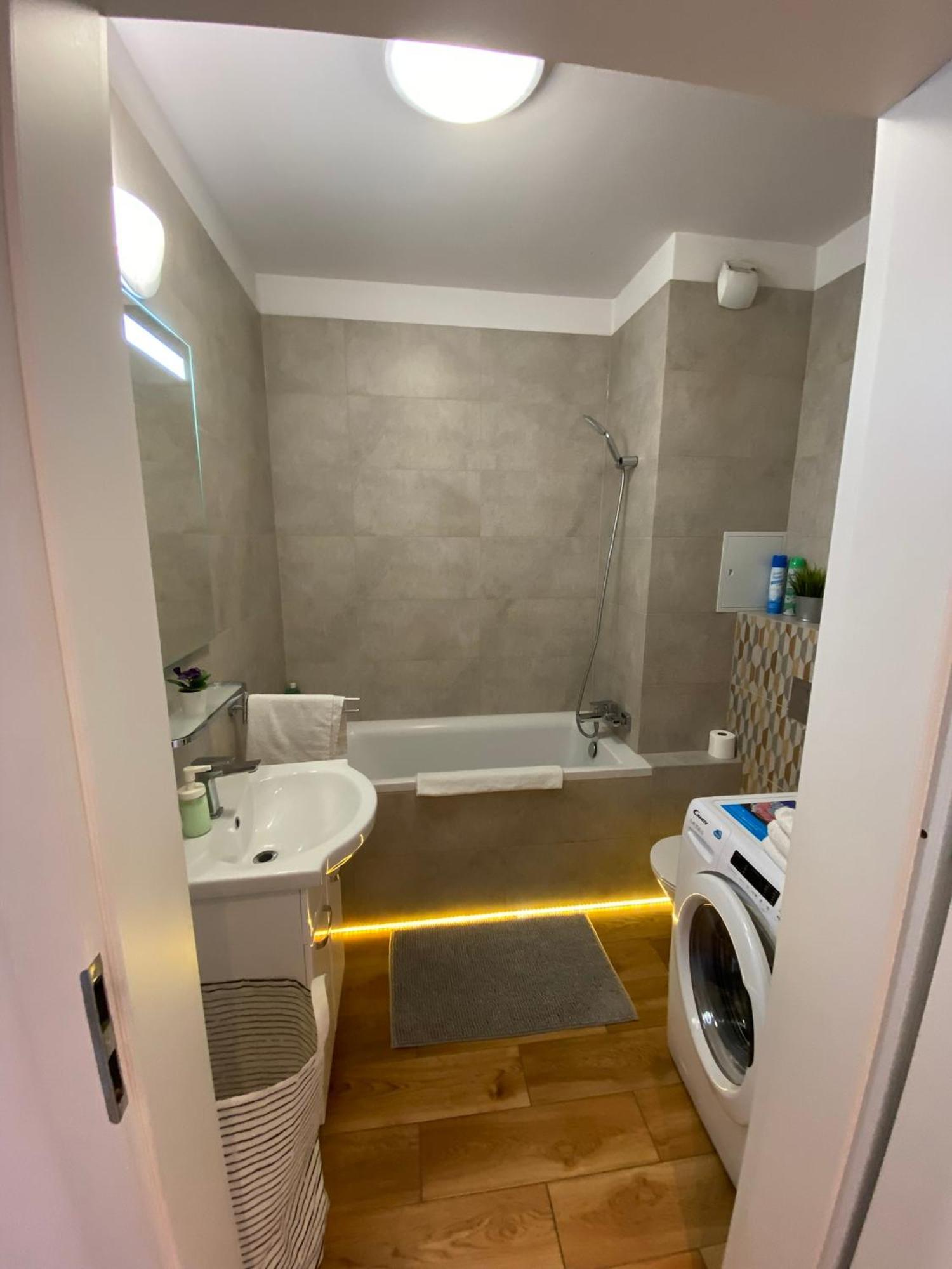 Apartament, Free Parking, Blisko Rynek-Dworzec Pkp-Pks, Sklepy Vratislav Exteriér fotografie